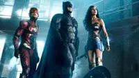 Tiga superhero di Justice League. (Entertainment Weekly)