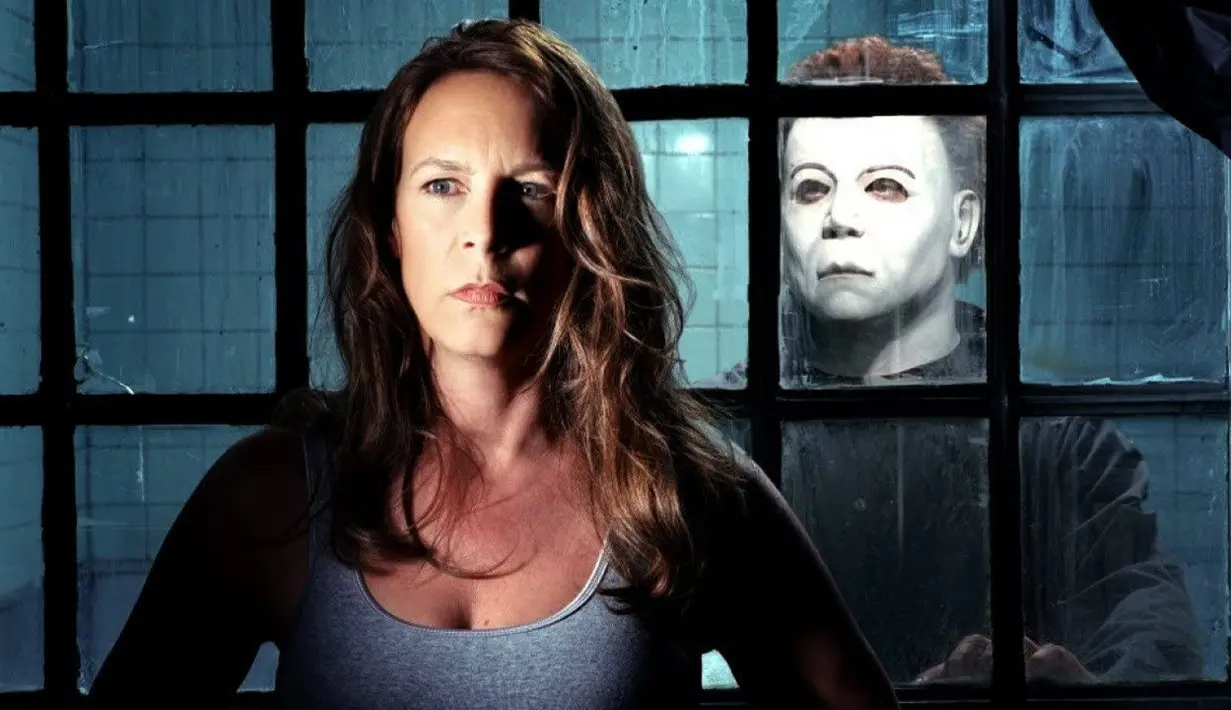 Berdasarkan catatan para kritikus, Halloween: Resurrection adalah yang terburuk dalam sejarah meski poster filmnya sangat menggoda. Variety dalam ulasannya terang-terangan mengecam, “Tampaknya lebih sia-sia dan menghabiskan uang tanpa malu-malu jika dibandingkan dengan kebanyakan sekuel horor kelas tiga.” Meski demikian, tetap saja film ini sukses menembus 5 besar tangga box office pada tahunnya. (Foto: Dok. Miramax/ IMDb)