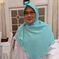 Galuh Sukmara Soejanto, pendiri The Little Hijabi, rumah belajar yang dikhususkan untuk anak-anak tuli dengan pimpinan, guru, hingga staf kebersihan merupakan teman tuli. (Liputan6.com/Dinny Mutiah)