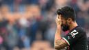 Ekspresi pemain AC Milan, Olivier Giroud setelah timnya dikalahkan Sassuolo yang merupakan penghuni posisi 16 klasemen sementara hingga pekan ke-20 Liga Italia 2022/2023. (AP Photo/Antonio Calanni)