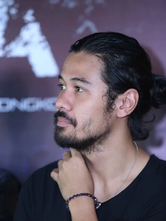 Membintangi film bertajuk Lelawa, Chicco mengaku dirinya merasa tertantang karena berperan sebagai seorang tentara. Sebagai tuntutan peran, kabarnya ia akan digembleng seperti TNI sungguhan.(Nurwahyunan/Bintang.com)