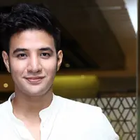 Kini, pesinetron 24 tahun asal Depok itu mengaku kangen untuk kembali menjalani syuting. Pemain sinetron Anak Langit itu mengaku kangen dengan suasana syuting. (Nurwahyunan/Bintang.com)