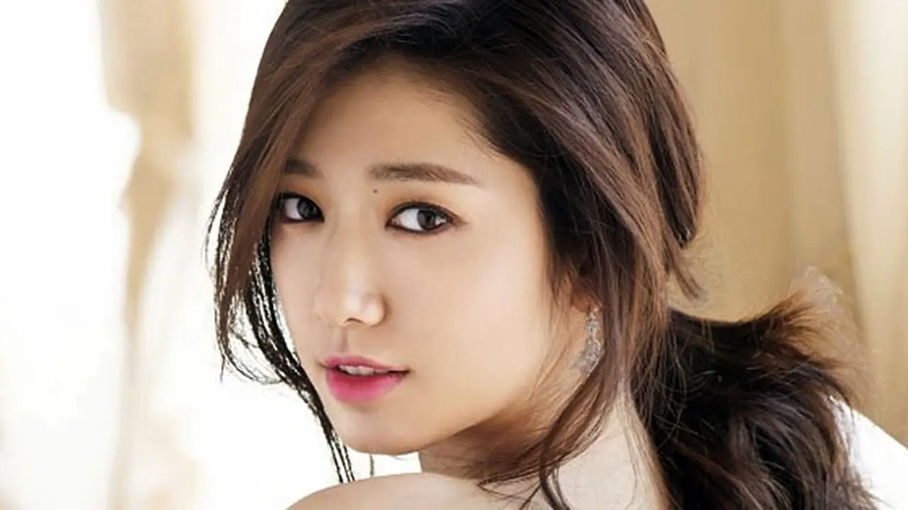 park-shin-hye-131107b.jpg