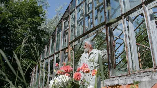 Menambah Koneksi dan Sosialisasi