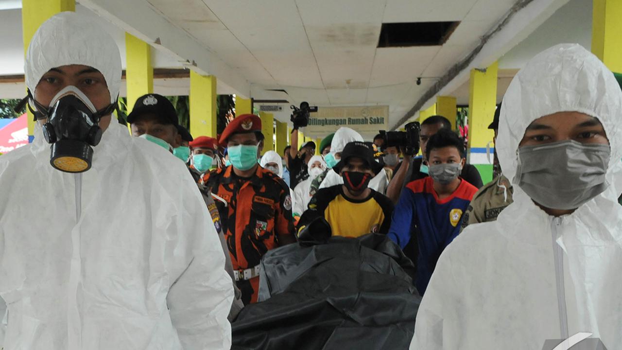 3 Jenazah Penumpang AirAsia QZ8501 Tiba di RSUD Imanuddin