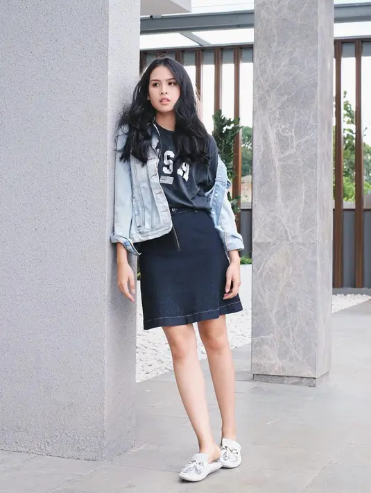 Maudy Ayunda merupakan salah satu artis Indonesia yang multitalenta. Dalam berbagai kesempatan, ia terlihat cantik menawan walaupun mengenakan pakaian yang agak tertutup. (Foto: instagram.com/maudyayunda)