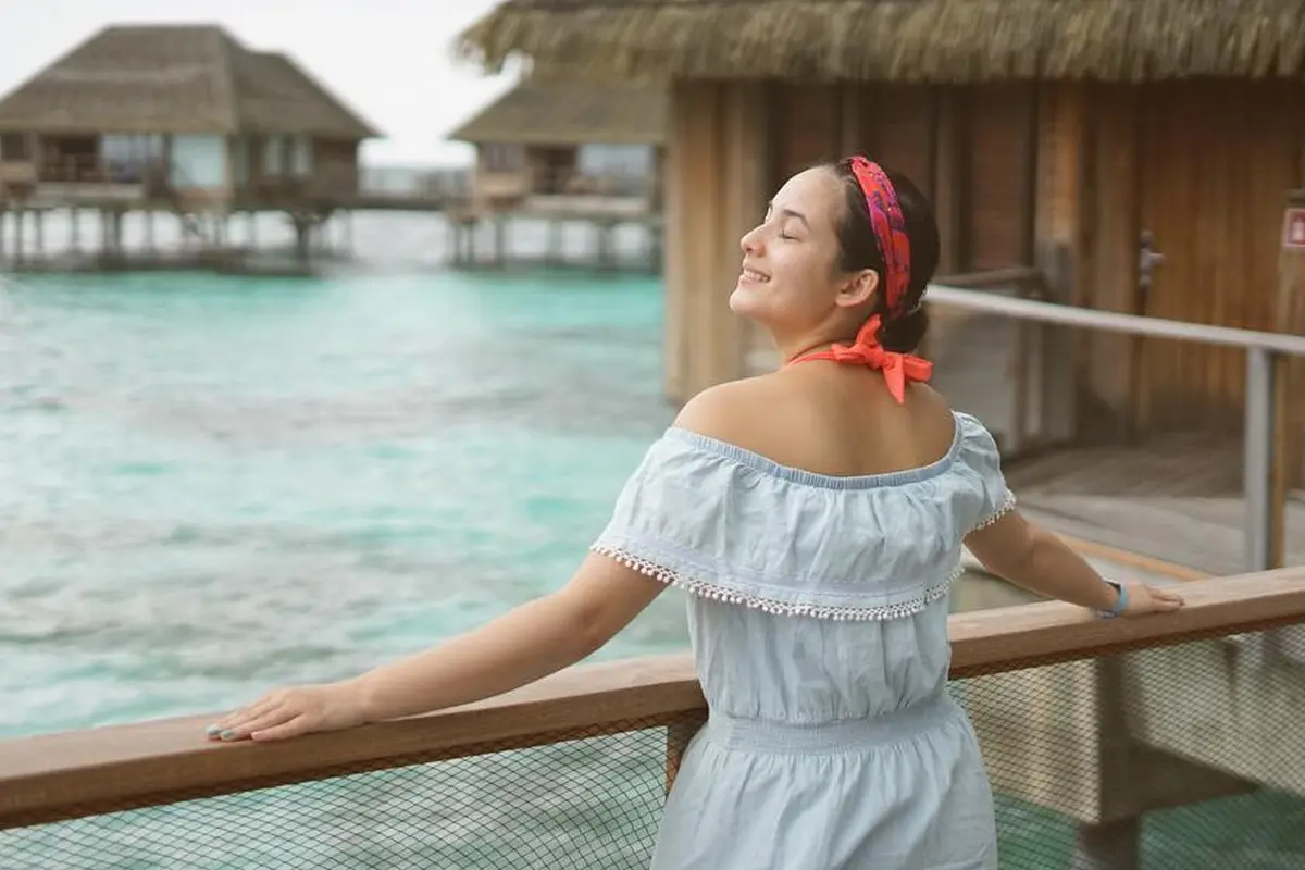 [Bintang] 8 Foto Cantik Chelsea Islan Saat Berlibur ke Maldives
