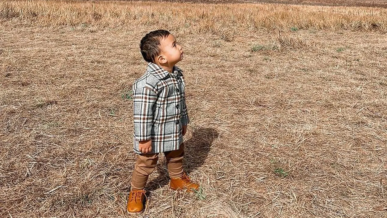 Ukkayasa berwisata ke Gunung Bromo. (Foto: Instagram/zaskiasungkar15)