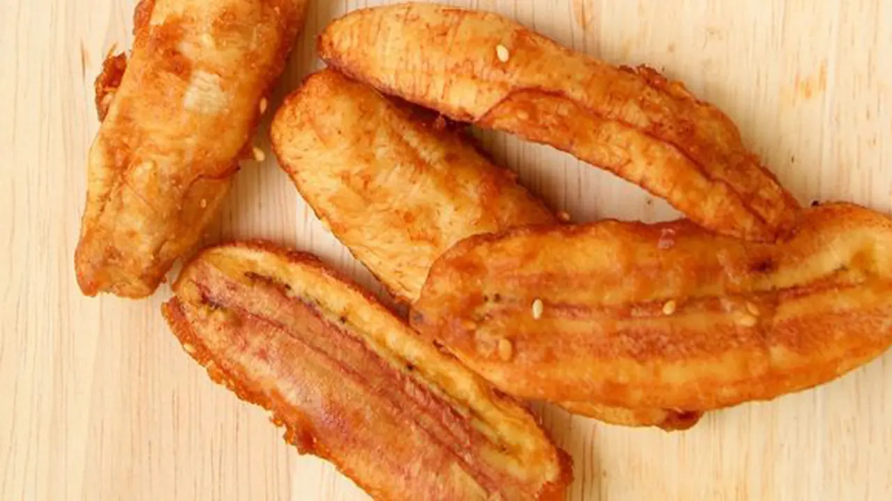 Pisang goreng Thailand/copyright Shuttertsock.com