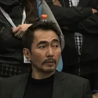 Achmad Rifai selaku kuasa hukum Gatot Brajamusti berharap kliennya segera menjadi tersangka. Apa alasannya? 