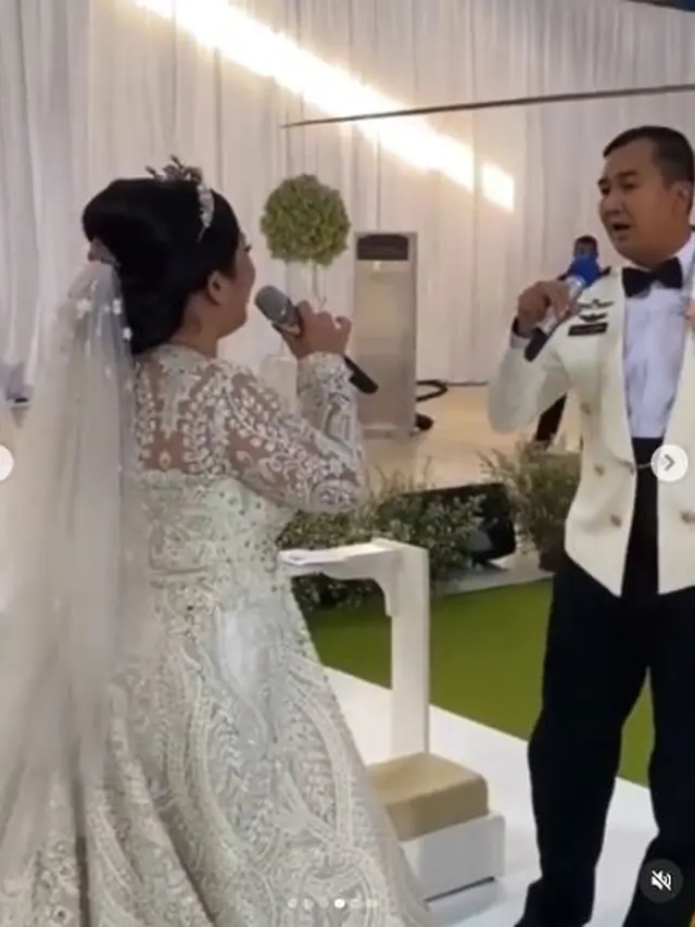 Dipersunting Perwira TNI Usai 8 Tahun Menjanda, Ini 6 Momen Pernikahan Joy Tobing