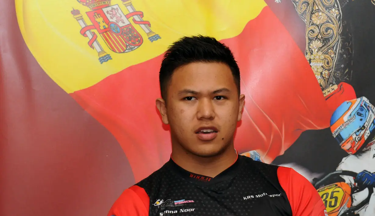 Jelang keberangkatan ke Valencia, Pegokart Indonesia, Senna Noor mencoba menjawab pertanyaan wartawan saat jumpa pers di Jakarta (20/11/2014). (Liputan6.com/Helmi Fithriansyah)