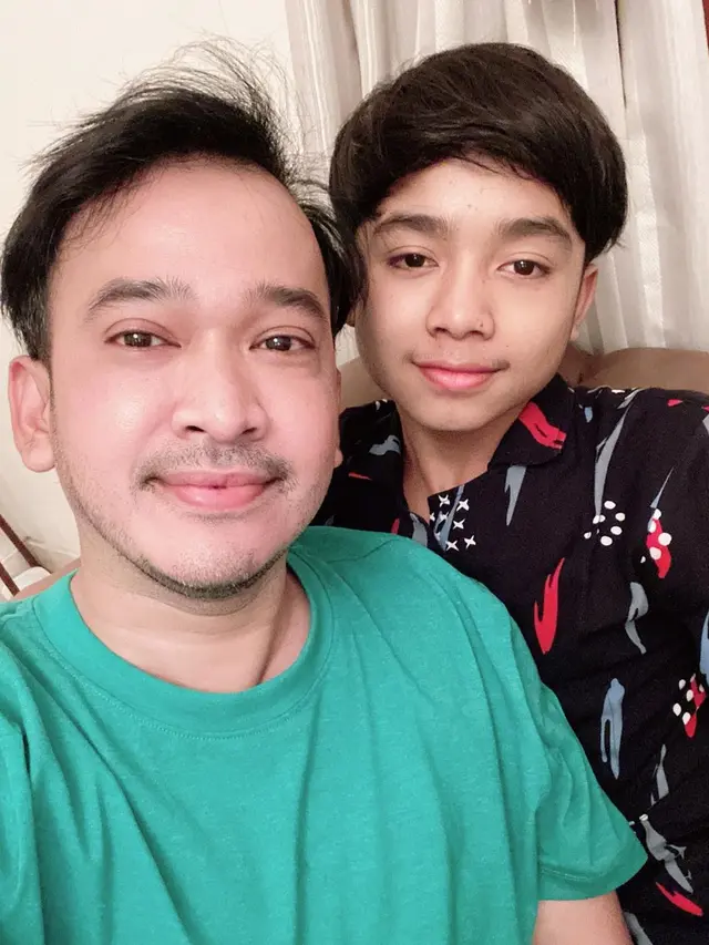 Disebut Makin Mirip, Ini 6 Potret Kebersamaan Ruben Onsu dan Betrand Peto
