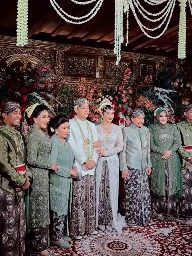 Angela Perkasa Putri Andika Perkasa saat menjalani prosesi pernikahan.