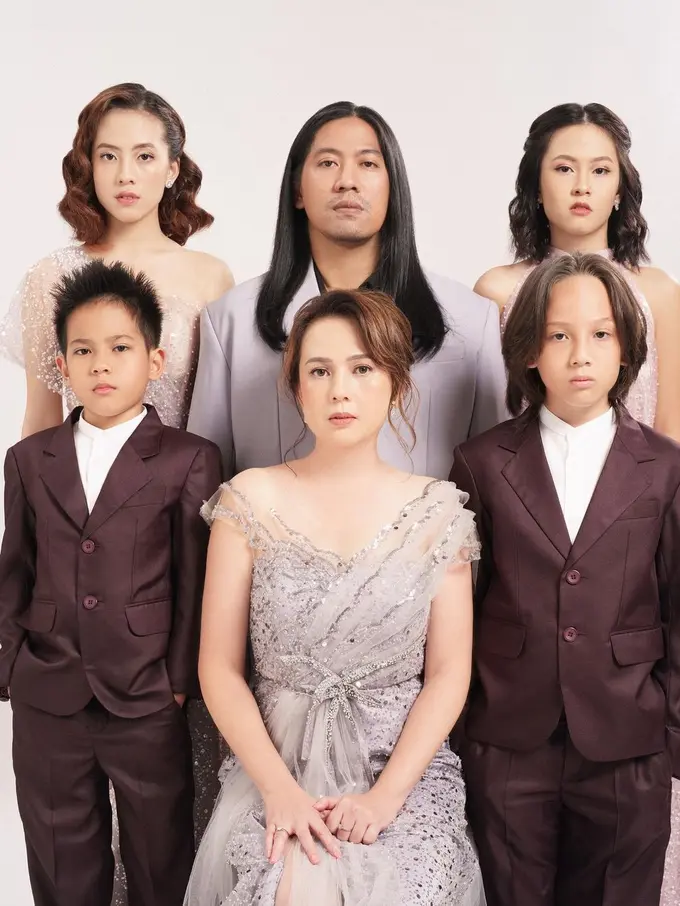 Foto keluarga Adhisty Zara (Instagram/zaraadhsty)