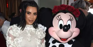 Kim Kardashian, beberapa waktu lalu dikabarkan tengah merencanakan kehamilan anak ke-3. Namun informasi terbaru beredar, Kim tak merencanakan hal itu. Bahkan saat ini ia tak menginginkan itu lagi. (AFP/Bintang.com)