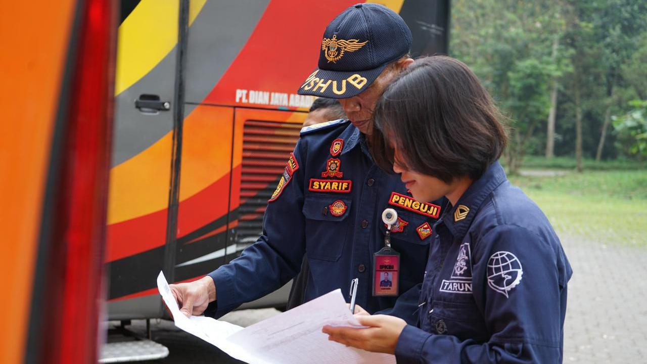 Periksa Bus Pariwisata, Kemenhub Temukan Ada Bukti Lulus Uji Elektronik Palsu