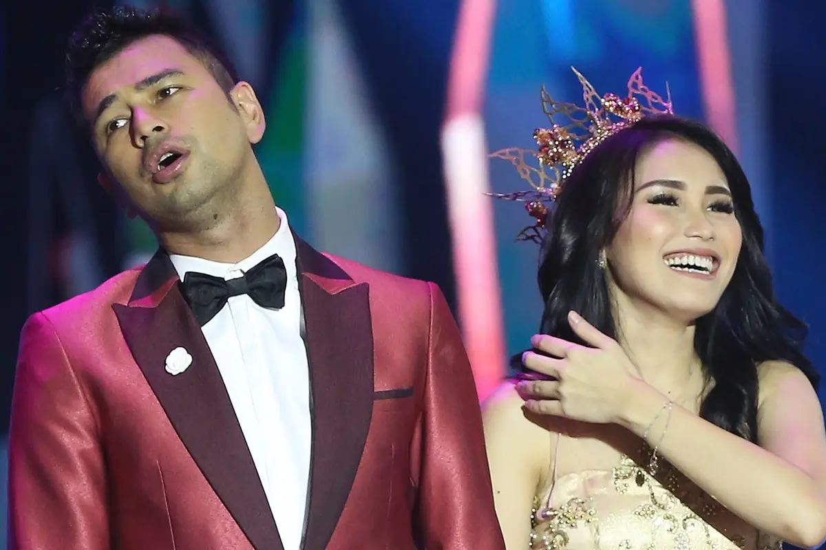 [Bintang] Ayu Ting Ting dan Raffi Ahmad