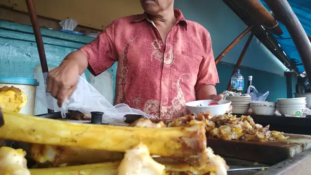 Gentong Gosong Empal Gentong Bikin Lidah Kangen Terus