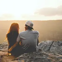 Ilustrasi Pasangan yang saling memahami | copyright unsplash.com/Cody Black