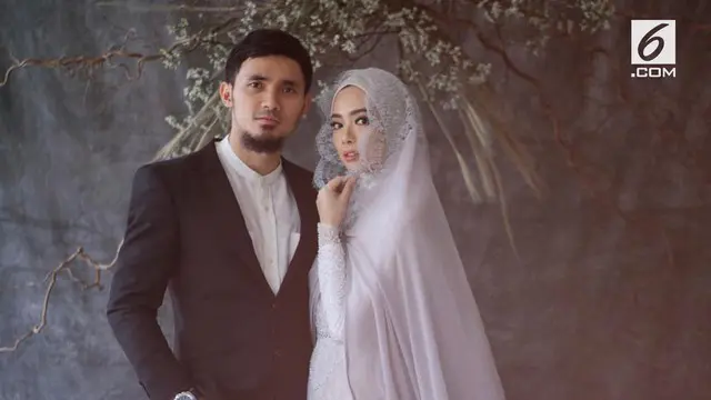 Foto post wedding Lindswell Kwok dan Hulaefi muncul di media sosial. Kemesraan keduanya terpancar dalam foto tersebut. Ini membuat warganet berkomentar.