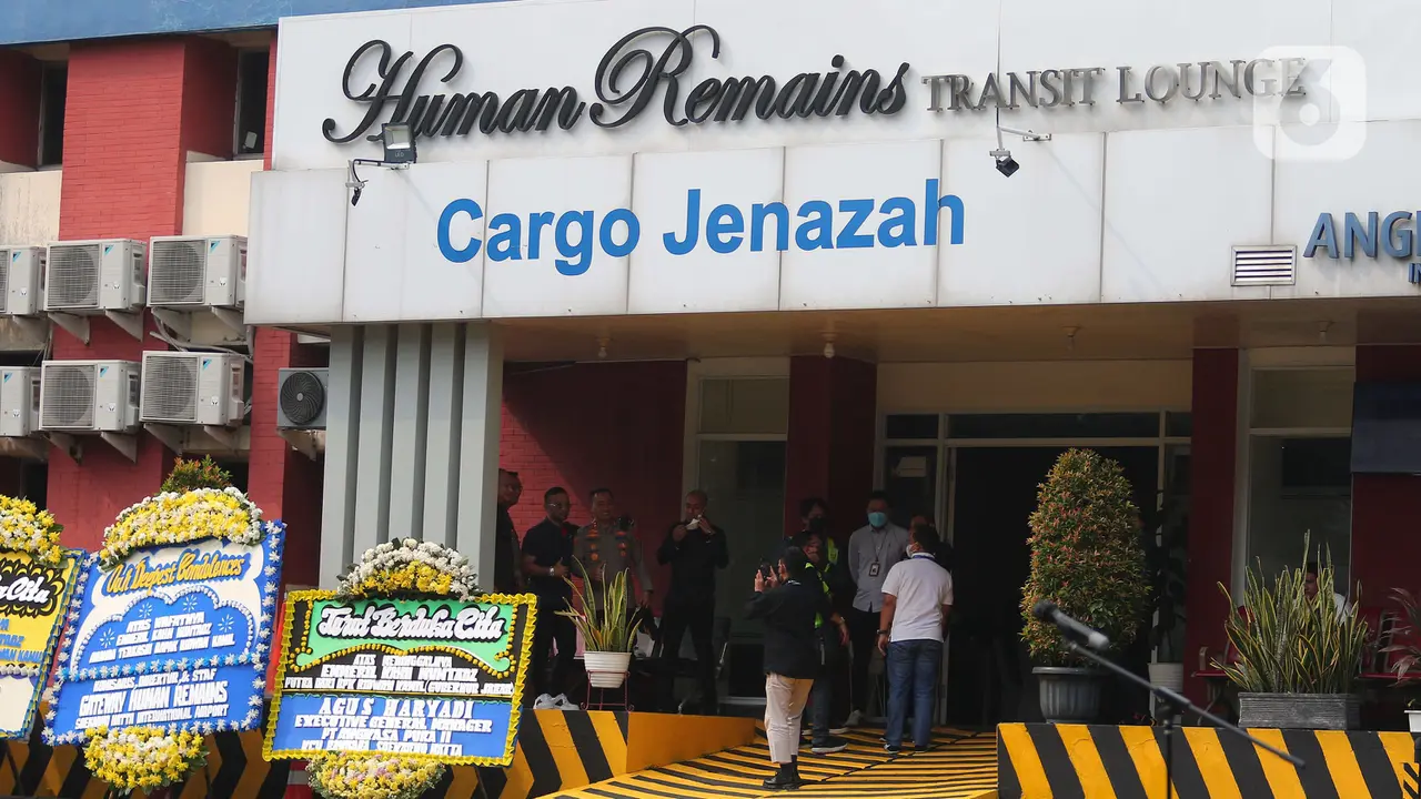 Suasana Kargo Bandara Soetta Jelang Kedatangan Jenazah Eril