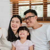 Ilustrasi zodiak yang sayang keluarga/copyright freepik.com/tirachardz