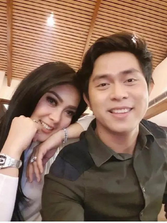 [Bintang] Syahrini dan Cakra Khan