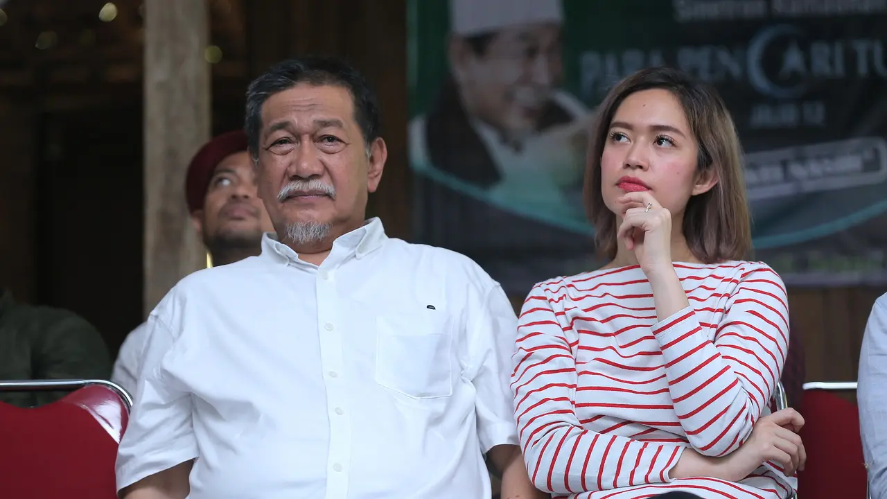 [Fimela] Deddy Mizwar dan Para Pencari Tuhan Jilid 12