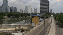 [FOTO] Hari Raya Nyepi, Beberapa Jalanan di Jakarta Sepi