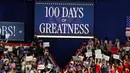 Bak sedang kampanye di Michigan, Selasa (29/4/2025) waktu setempat atau Rabu Waktu Indonesia Barat, Presiden Amerika Serikat Donald Trump merayakan 100 hari pertama masa jabatan keduanya. (JEFF KOWALSKY/AFP)