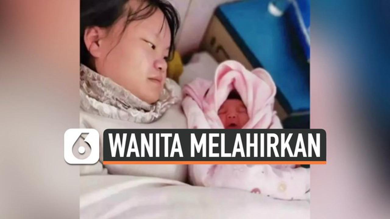 VIDEO: Detik-Detik Wanita Melahirkan di Parkiran Rumah Sakit