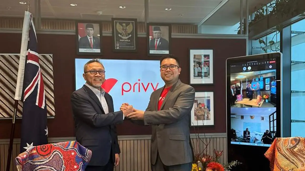 Menteri Perdagangan (Mendag) Zulkifli Hasan meresmikan kantor cabang layanan platform tanda tangan digital asal Indonesia