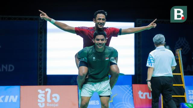 Foto: Tunggal Putra Indonesia Berjaya di SEA Games 2025, Alwi Farhan Sabet Emas, Ubed Perak