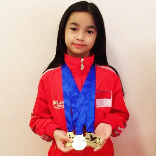 6 Potret Transformasi Sydney Anak Semata Wayang Cut Tari, Makin Mirip Ibunda