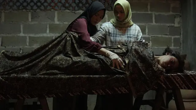 Adegan Film Pemandi Jenazah