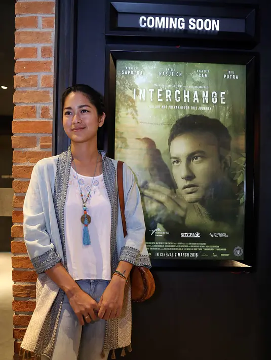 "Semua aktris yang ditawari pasti mau. Karena nggak sering kita dapat peran seperti ini, menggambarkan aslinya kita jaman dulu. Jadi lebih ke riset suku tribal jaman dulu seperti apa," kata Prisia, di Grand Indonesia, Kamis (23/2).(Nurwahyunan)