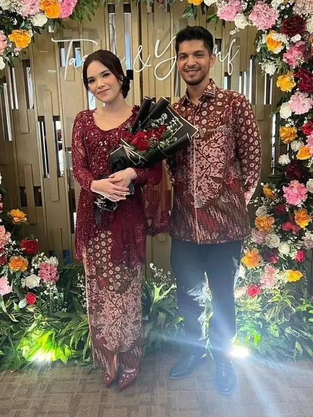 8 Potret Lamaran Yusuf Adik Zaskia dan Shireen Sungkar, Siap Lepas Status Duda