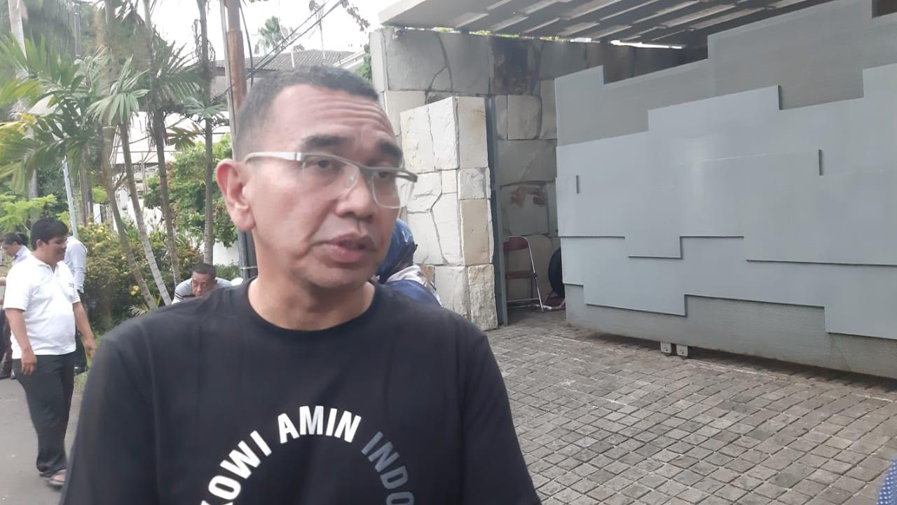 Arya Sinulingga usai rapat tertutup dengan Ma'ruf Amin (Muhammad Genantan/Merdeka.com)