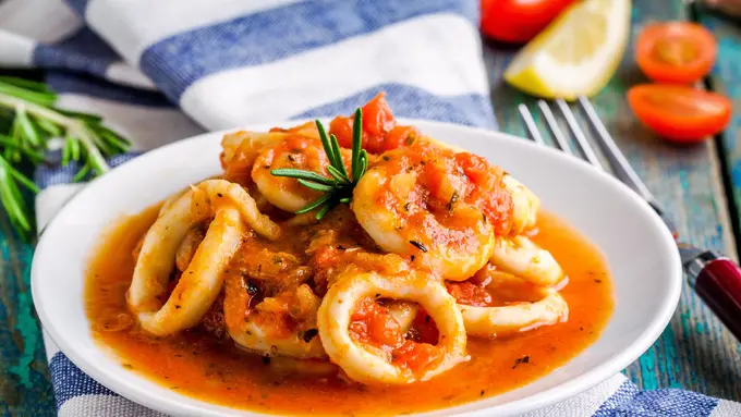 Resep Sambal Cumi Daun Jeruk yang Pedas Gurih dan Aromatik