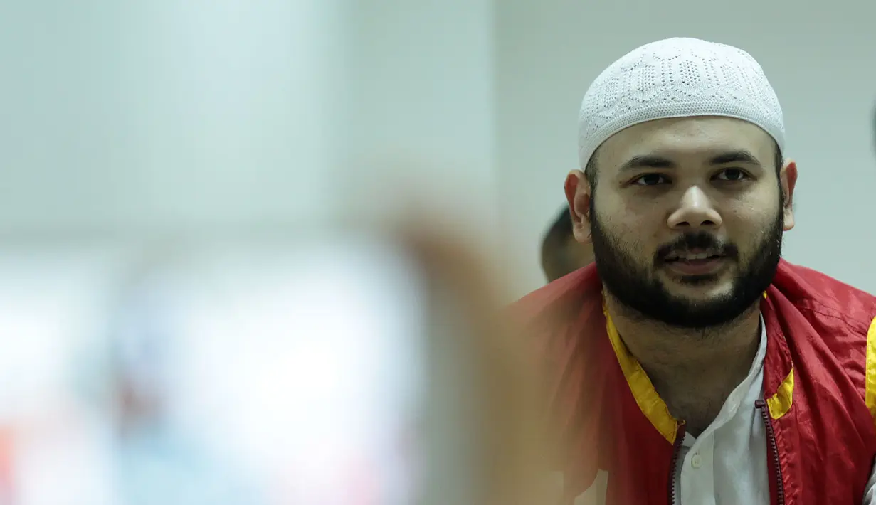 Ridho Rhoma seperti diketahui berstatus sebagai terdakwa atas kepemilikan narkotika jenis sabu seberat 0,7 gram lengkap dengan alat hisapnya saat digerebek petugas di sebuah hotel di kawasan Jakarta Barat pada 25 Maret 2017. (Deki Prayoga/Bintang.com)