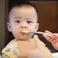 Feeding rules sebagai aturan dasan makan untuk anak. (Foto: Unsplash/Hui Sang)