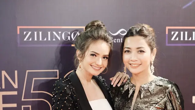 6 Potret Persahabatan Enzy Storia dan Hesti Purwadinata, Bak Kakak Adik