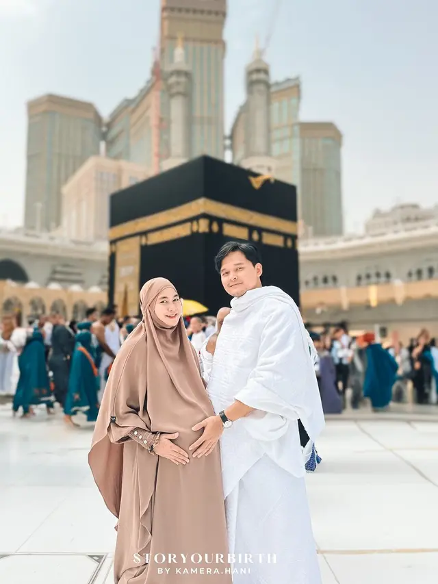 Anisa Rahma dan suami jalani umroh (Instagram/anisarahma_12)