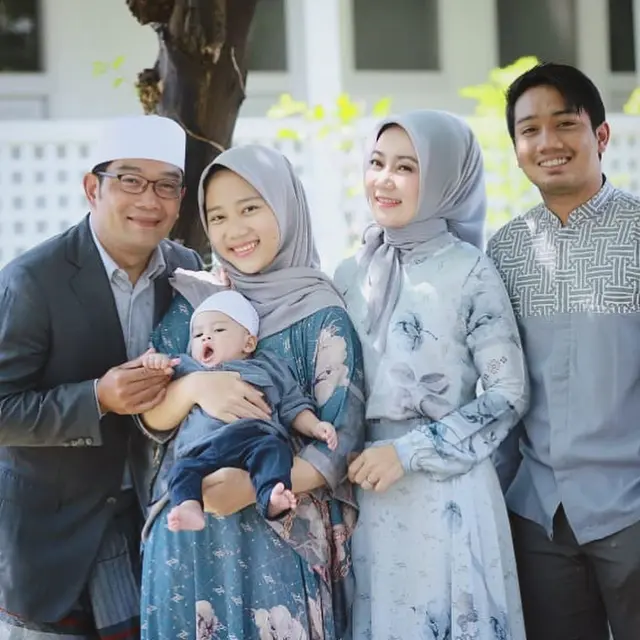 6 Momen Kebersamaan Ridwan Kamil dan Putra Angkat