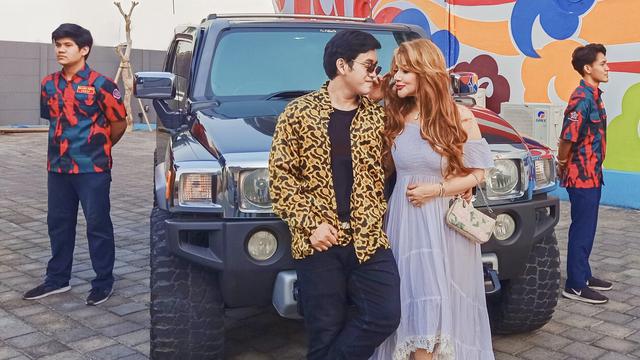 Barbie Kumalasari bersama kekasihnya Ian Wibowo