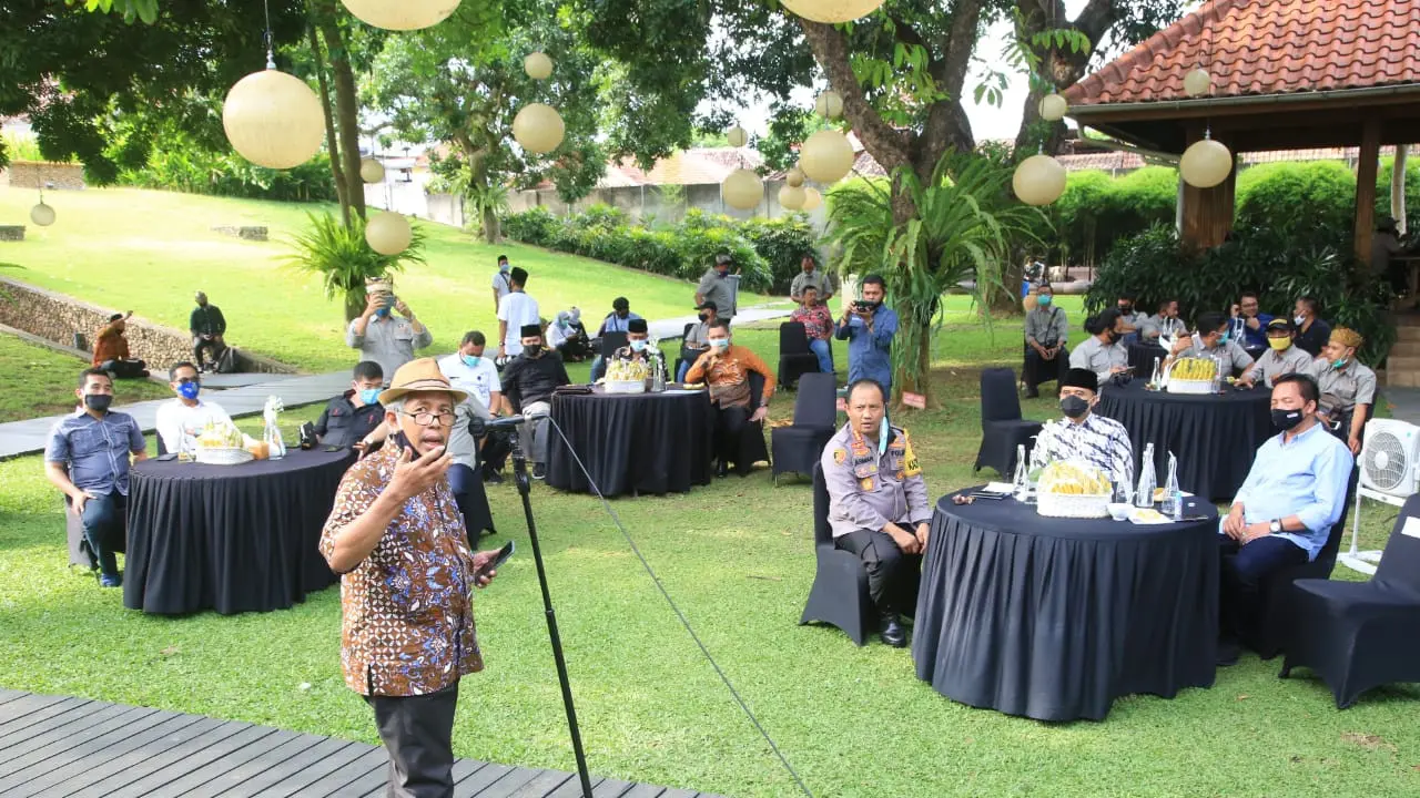 Bupati Anas Promosikan Pariwisata Banyuwangi New Normal ke Diaspora Seluruh Dunia