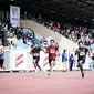 Persaingan sengit para finalis nomor lari estafet 4x100 meter putra Energen Champion SAC Indonesia 2022 - Jakarta &amp; Banten Qualifiers di Stadion Atletik Rawamangun, Minggu (20/11/2022).