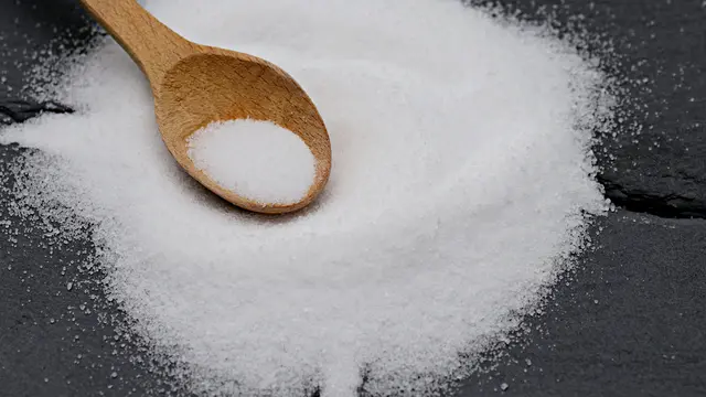 Kenali Perbedaan Garam Kasar dan Garam Halus, Serta Manfaatnya untuk Masakan di Rumah