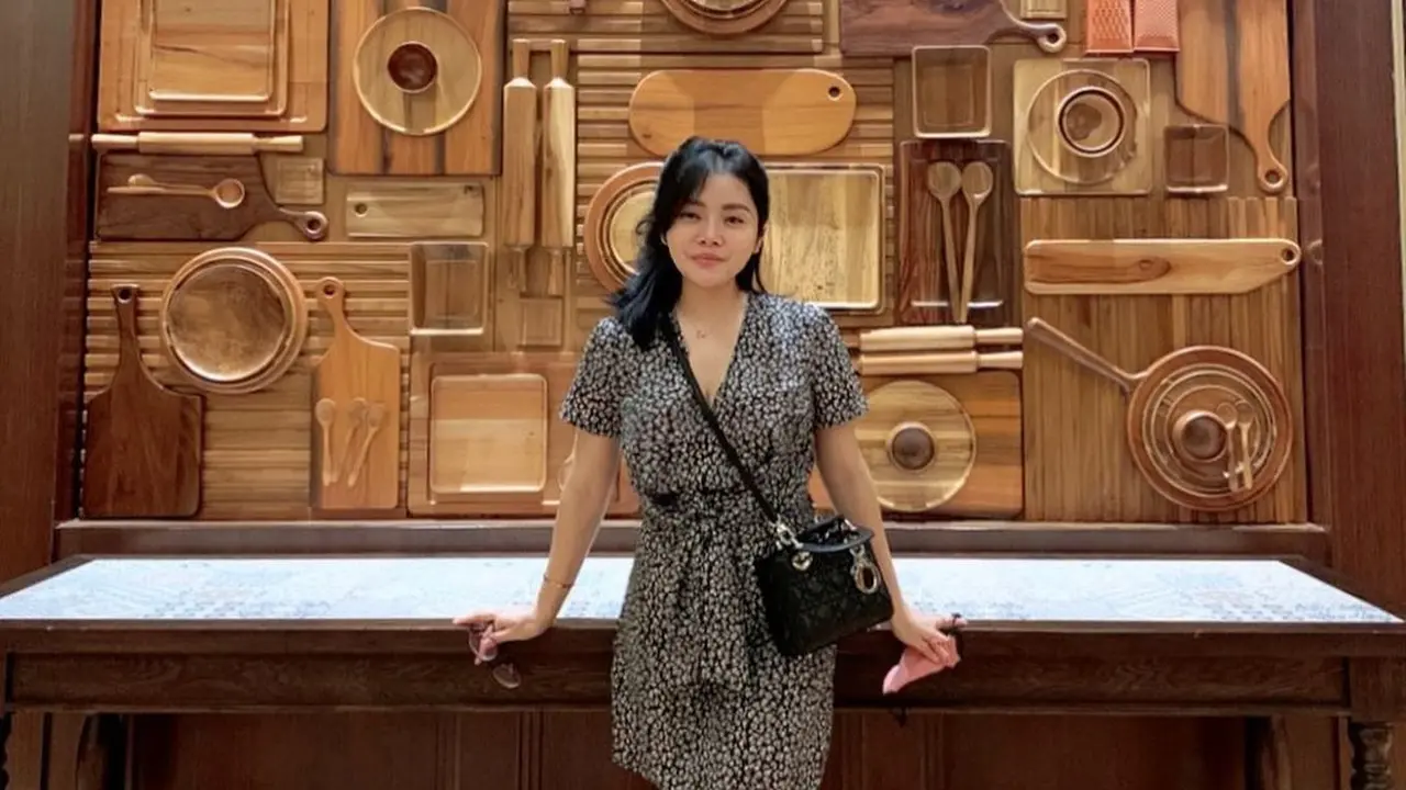 11 OOTD Gaya Mawar AFI, Inspirasi Outfit untuk Pemilik Tubuh Petite